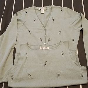 BNOT PETITE sophisticate sweater twin set. Size L